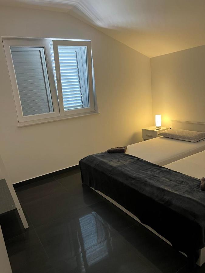 Apartment Vodice - Lovric Exterior photo