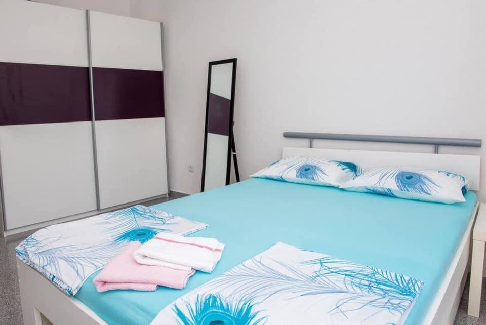 Apartment Vodice - Lovric Exterior photo