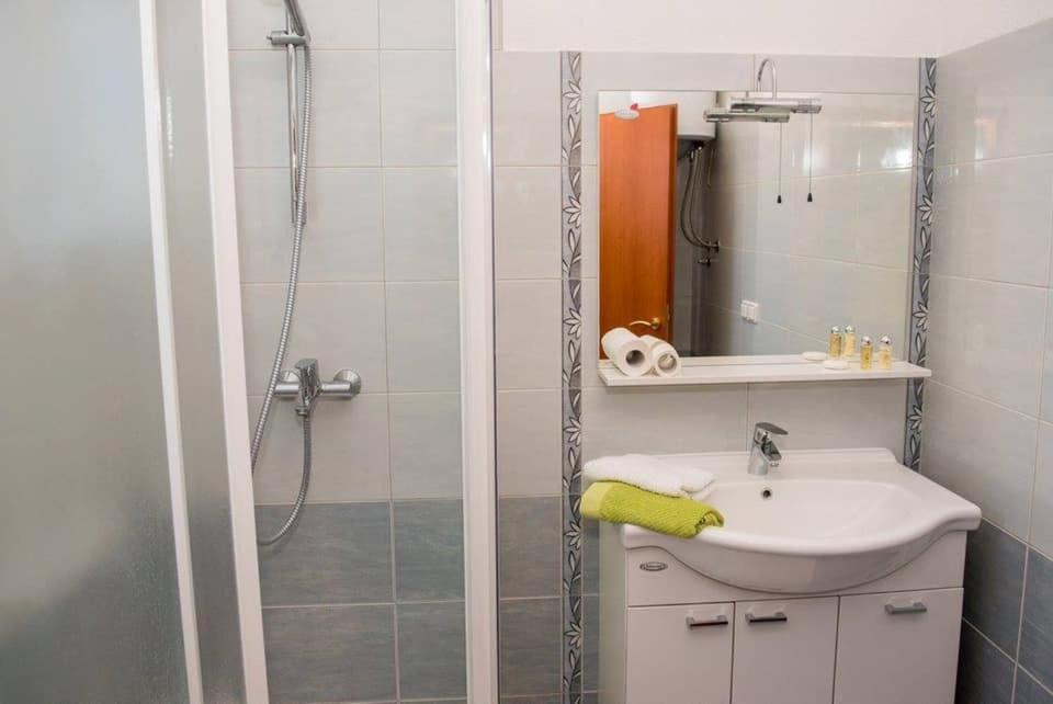 Apartment Vodice - Lovric Exterior photo