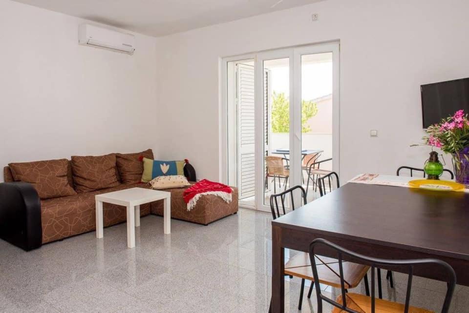 Apartment Vodice - Lovric Exterior photo