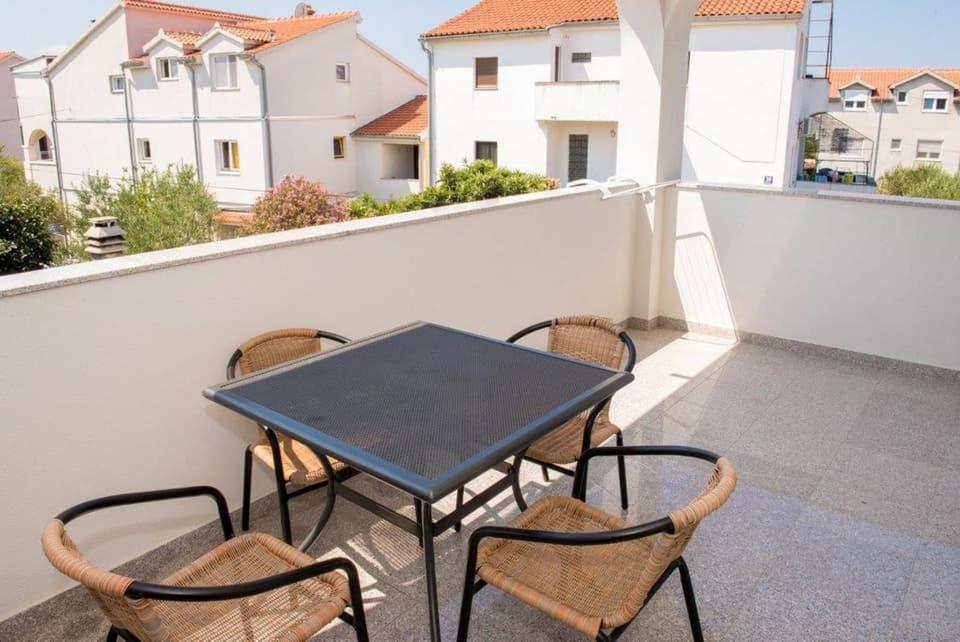 Apartment Vodice - Lovric Exterior photo