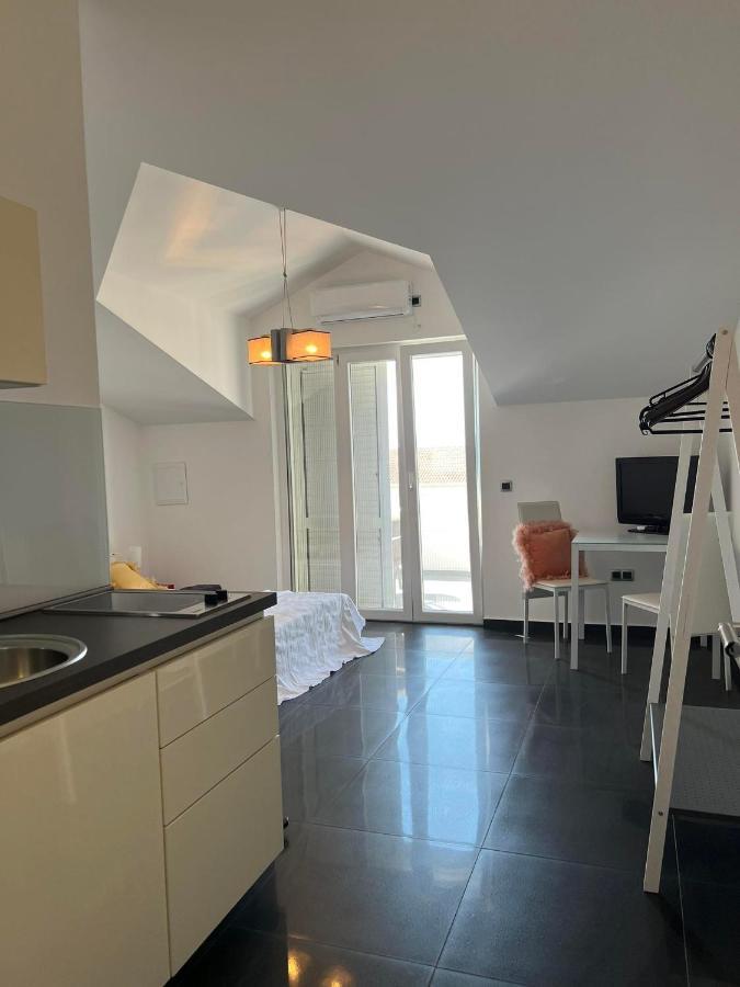Apartment Vodice - Lovric Exterior photo